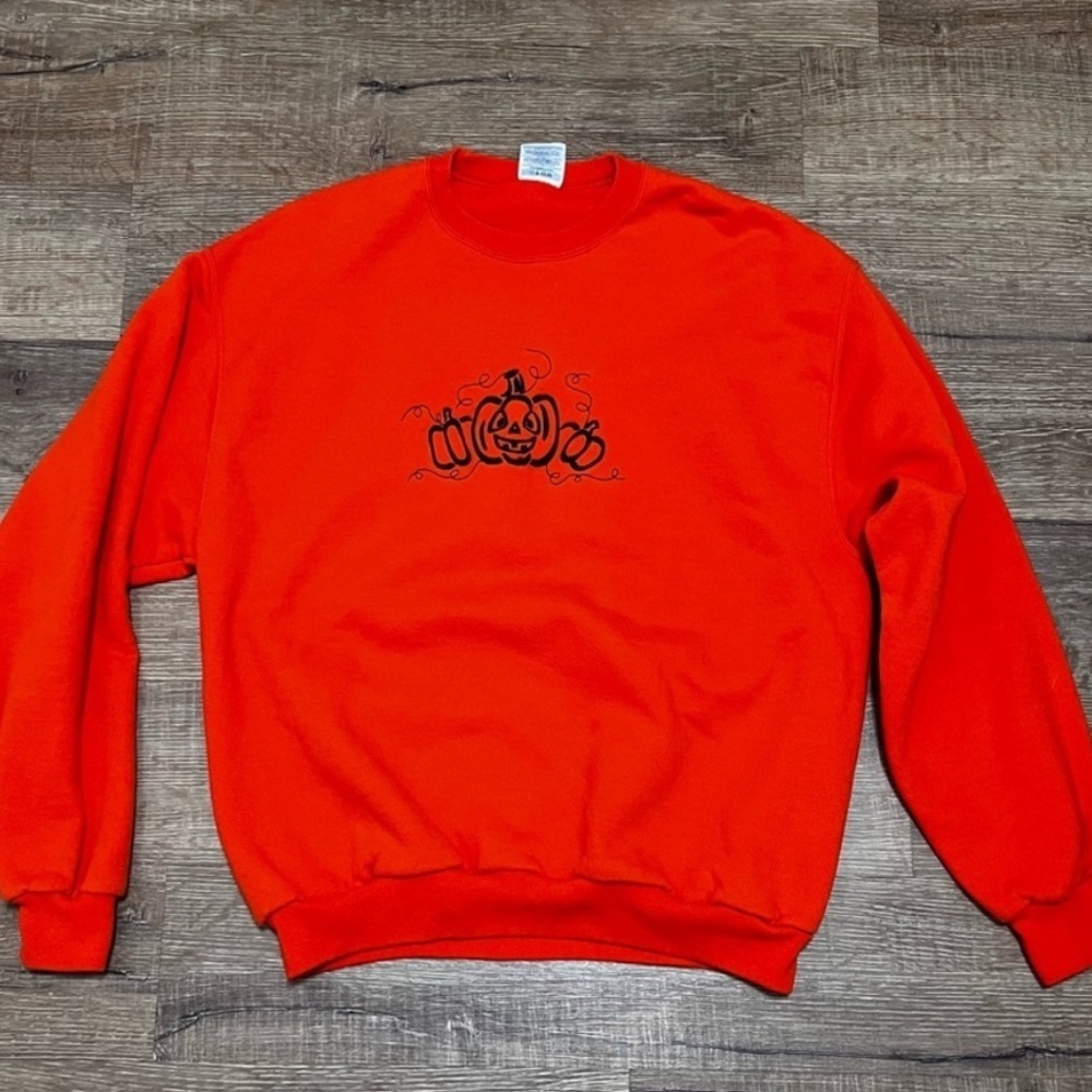 VINTAGE 90s Orange Crewneck Jerzees Embroidered Halloween Sweater Jack o Lantern